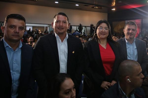 041d96f5 0a57 ab6c 4262 efcf49ae