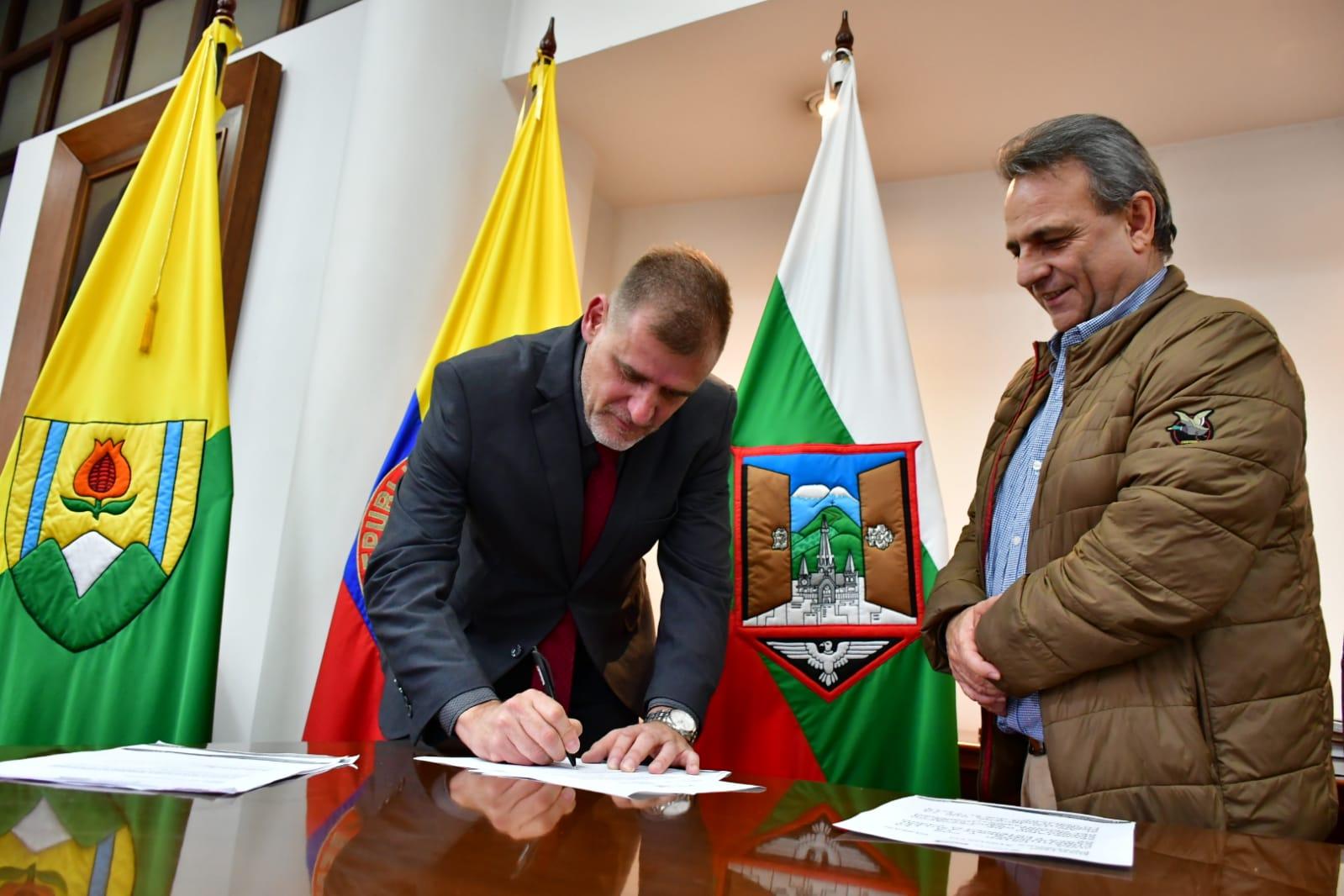 04b93bd3 d44d aff5 3988 524933165953