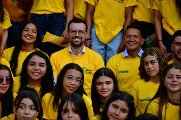 2b6e032e e450 309f 4f08 6915b8fbc6c1