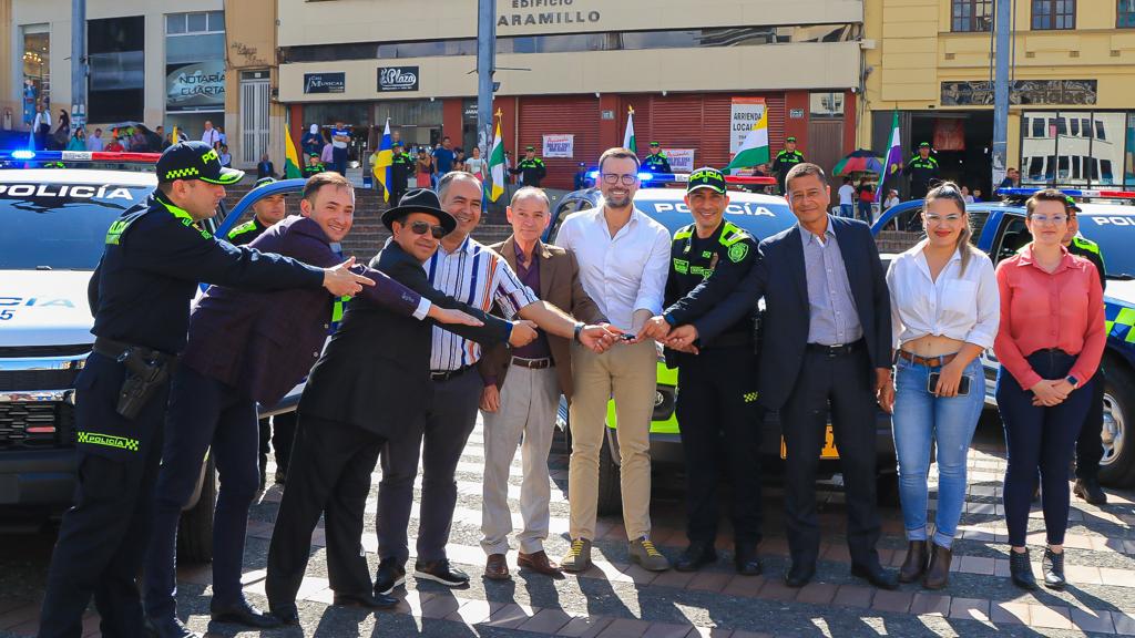 4a169dc6 30db 468f 75ef b1b875dfd8ee