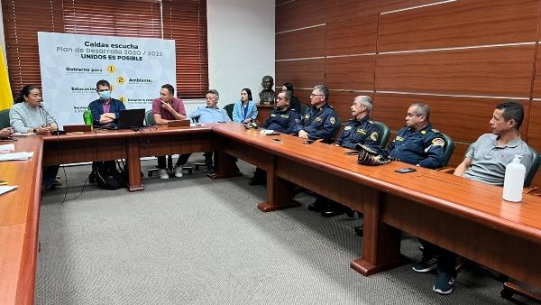 4b2c1329 b052 367c a2c8 a78f17501fef