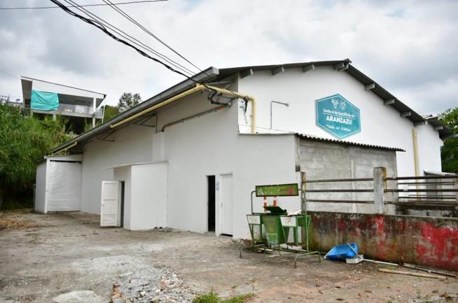 558e93bd aaf2 7023 ee08 873a03154201