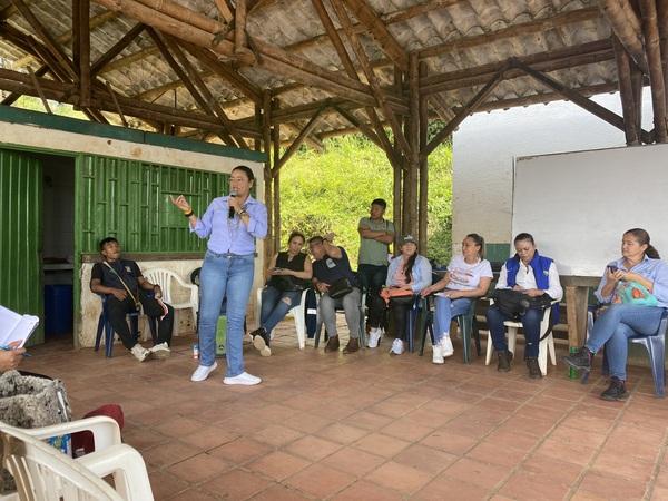 736e36cb b908 002b 4931 96d5665b