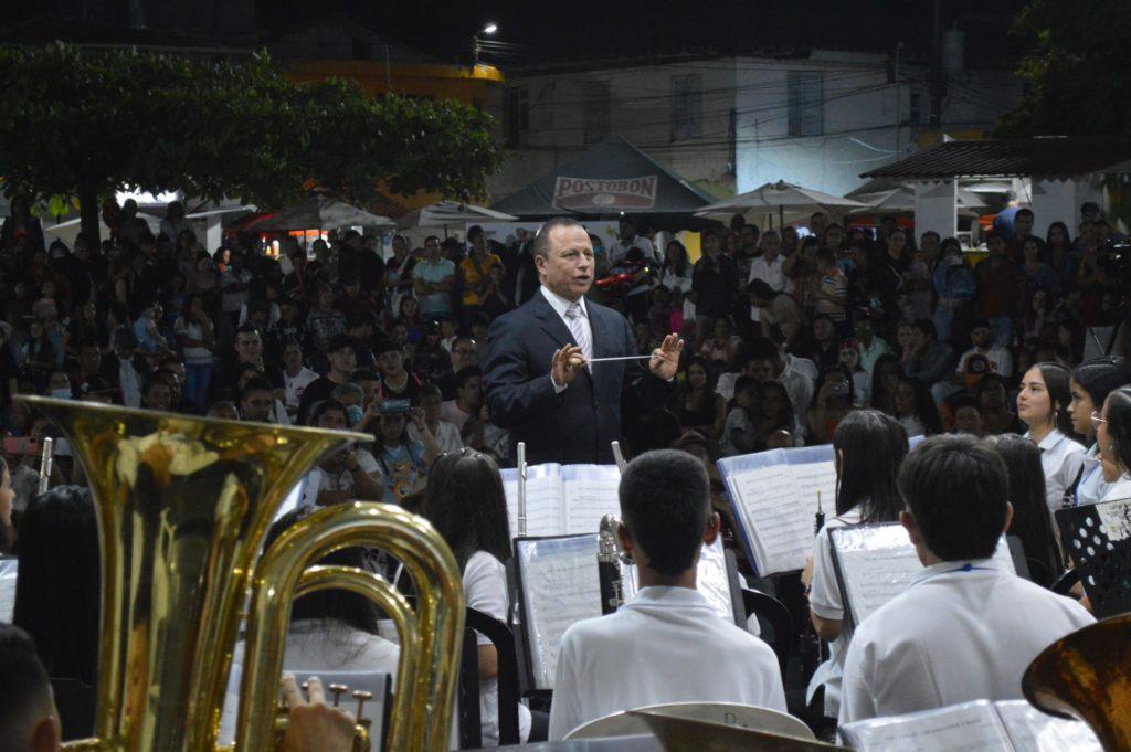 BANDA INSTITUCION EDUCATIVA LA SAGRADA FAMILIA PALESTINA 1024x681