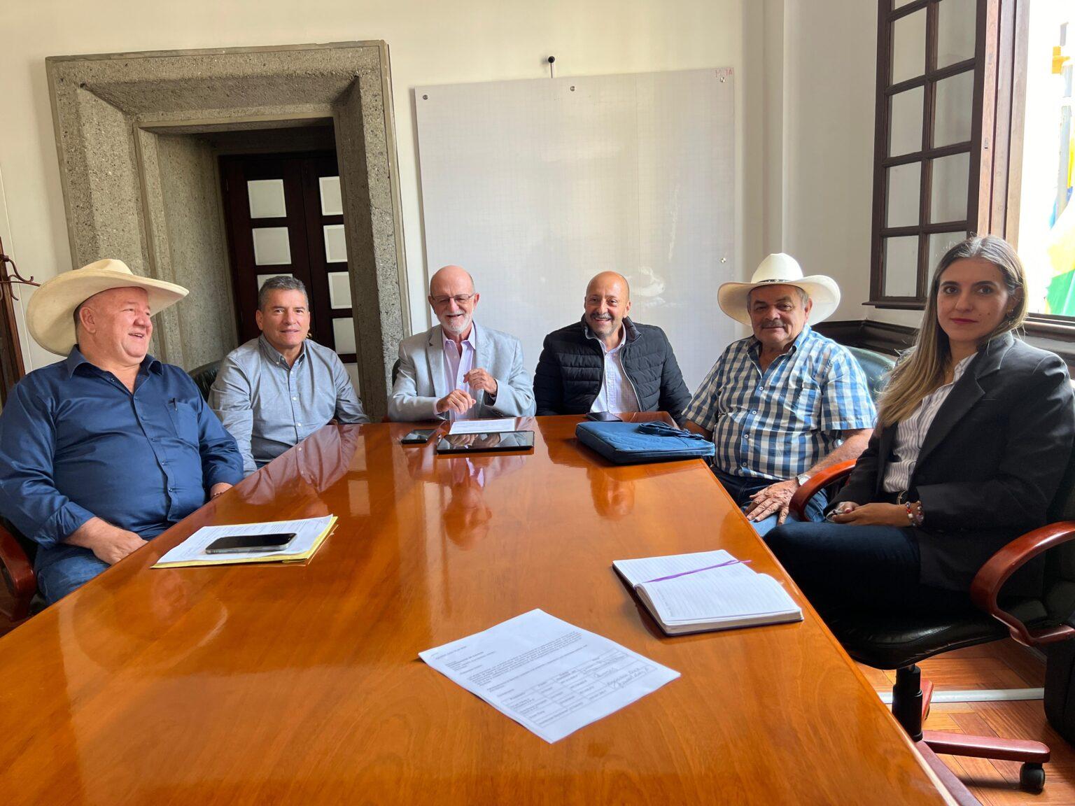 Ganaderos Ceden Terrenos para la pavimentacion de la via Arma La Pintada 2 1536x1152