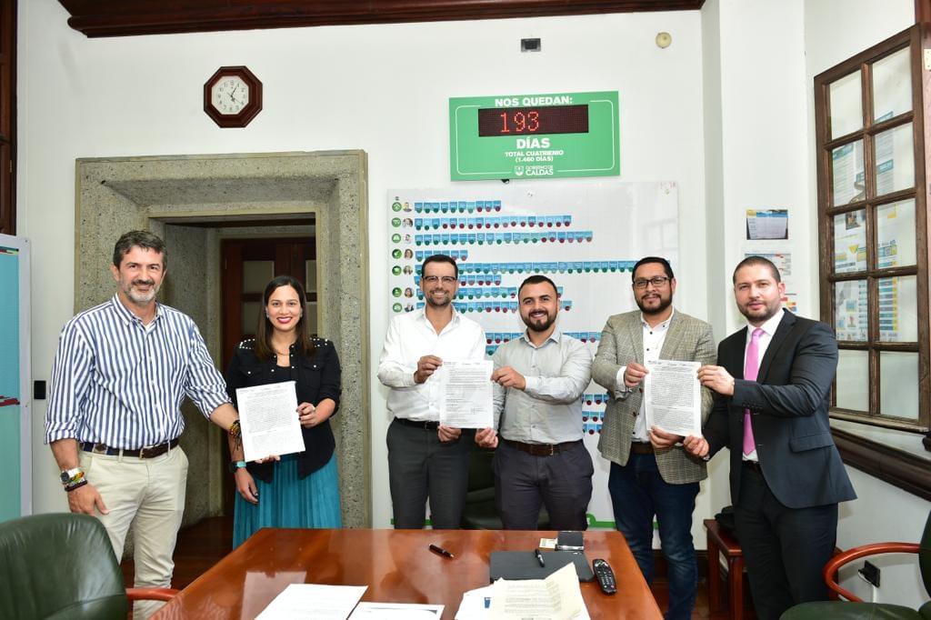 ad0a4656 f756 a07e d83d 9afb62e0daa1