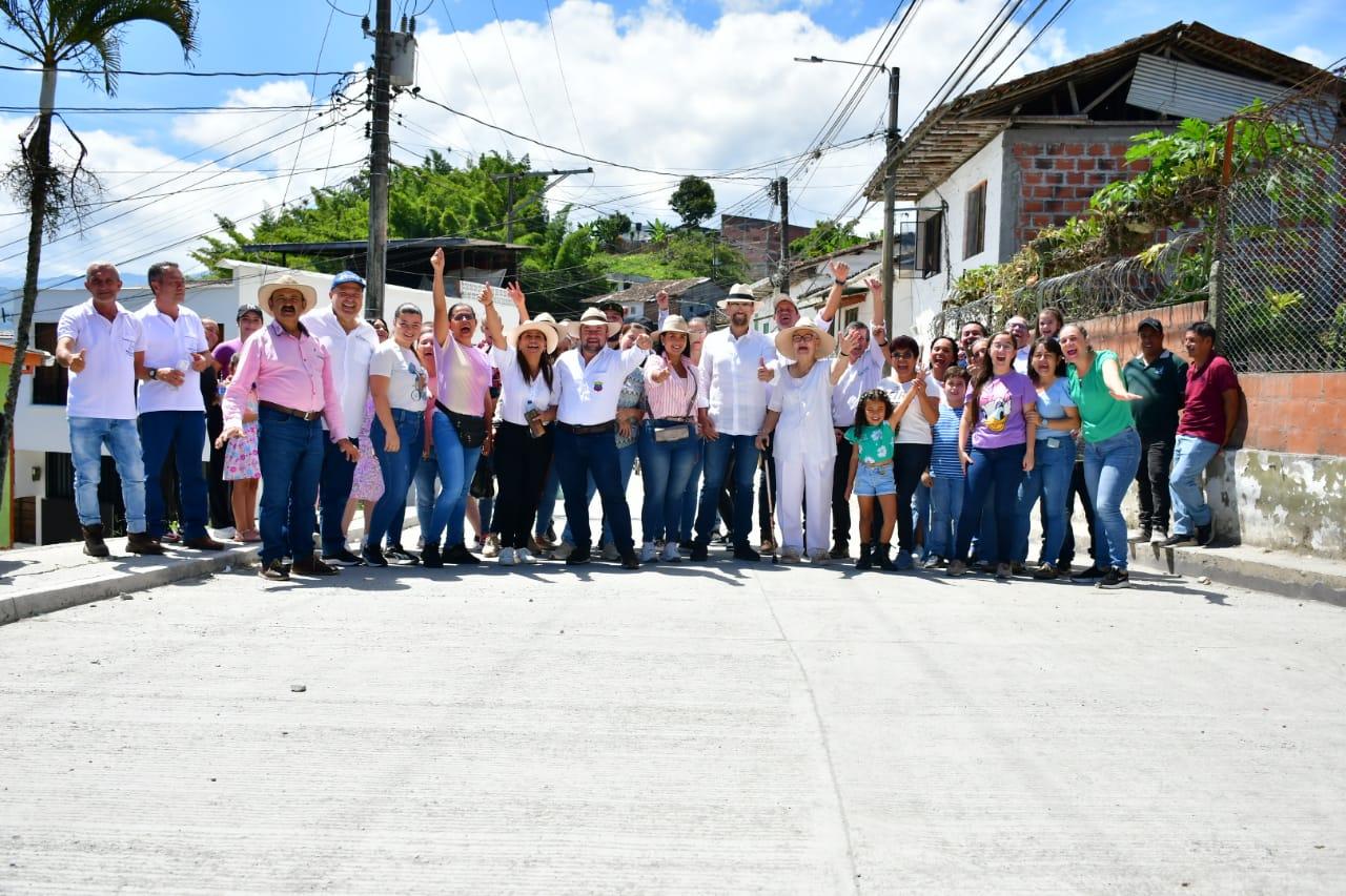 d8050de4 aef4 762f d692 279e70bd9fab