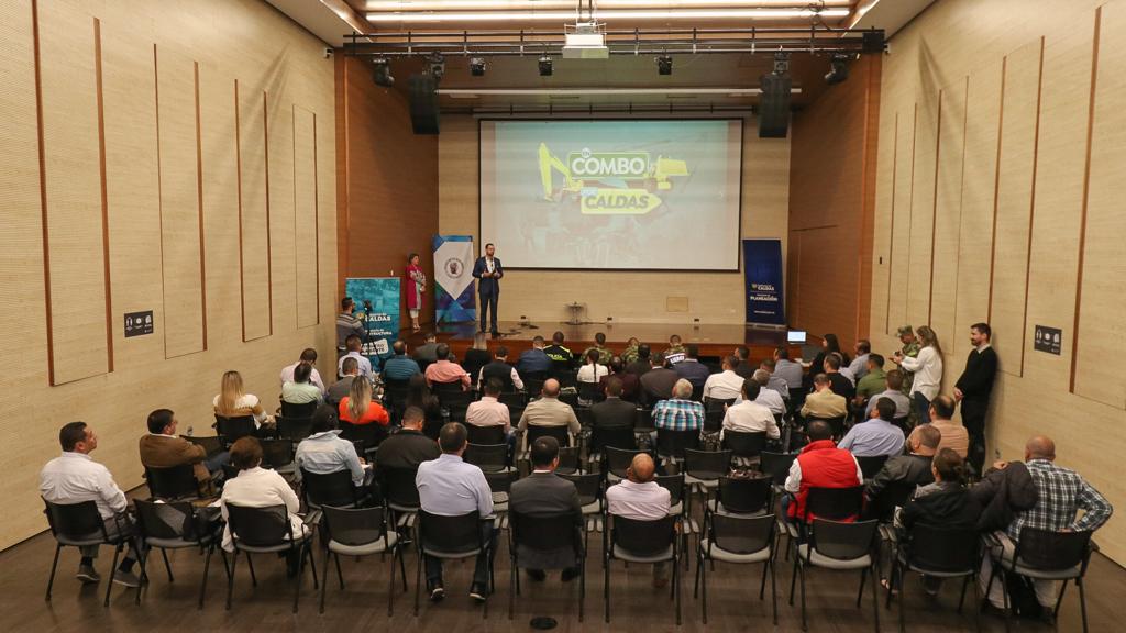 e15469a2 b6df 8aa3 a5dc a511b9e4762b