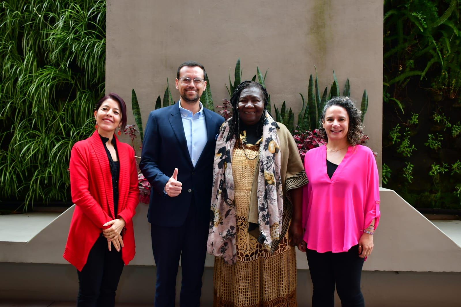 e2b0c1f2 8823 d9ec dd26 4cc224950d72