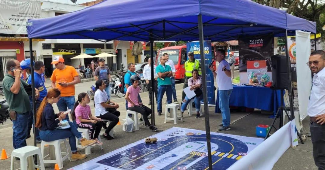 e889ce59 057d f695 9463 5551c02dcdeb