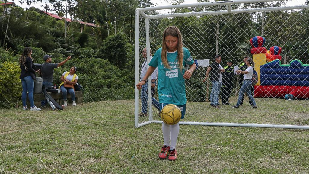 efb8d833 2f85 ca35 8993 e34c85bfc742