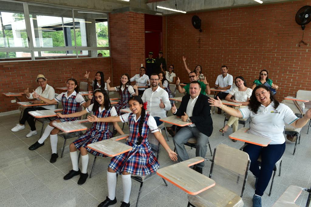 f3602fd1 0eb2 f08a 2ffe 23c8a44f08ea