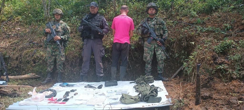 f3b454e1 72df 9e01 fe78 2e950ce19adb