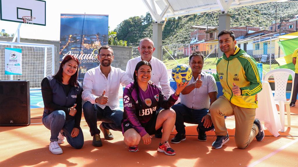 f925e460 b5ea c3ac 89f6 b6538dd97110