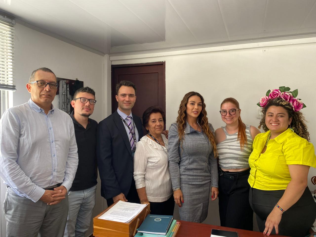 ff98824e f49b 37b2 bbc8 64cbf4d6e672