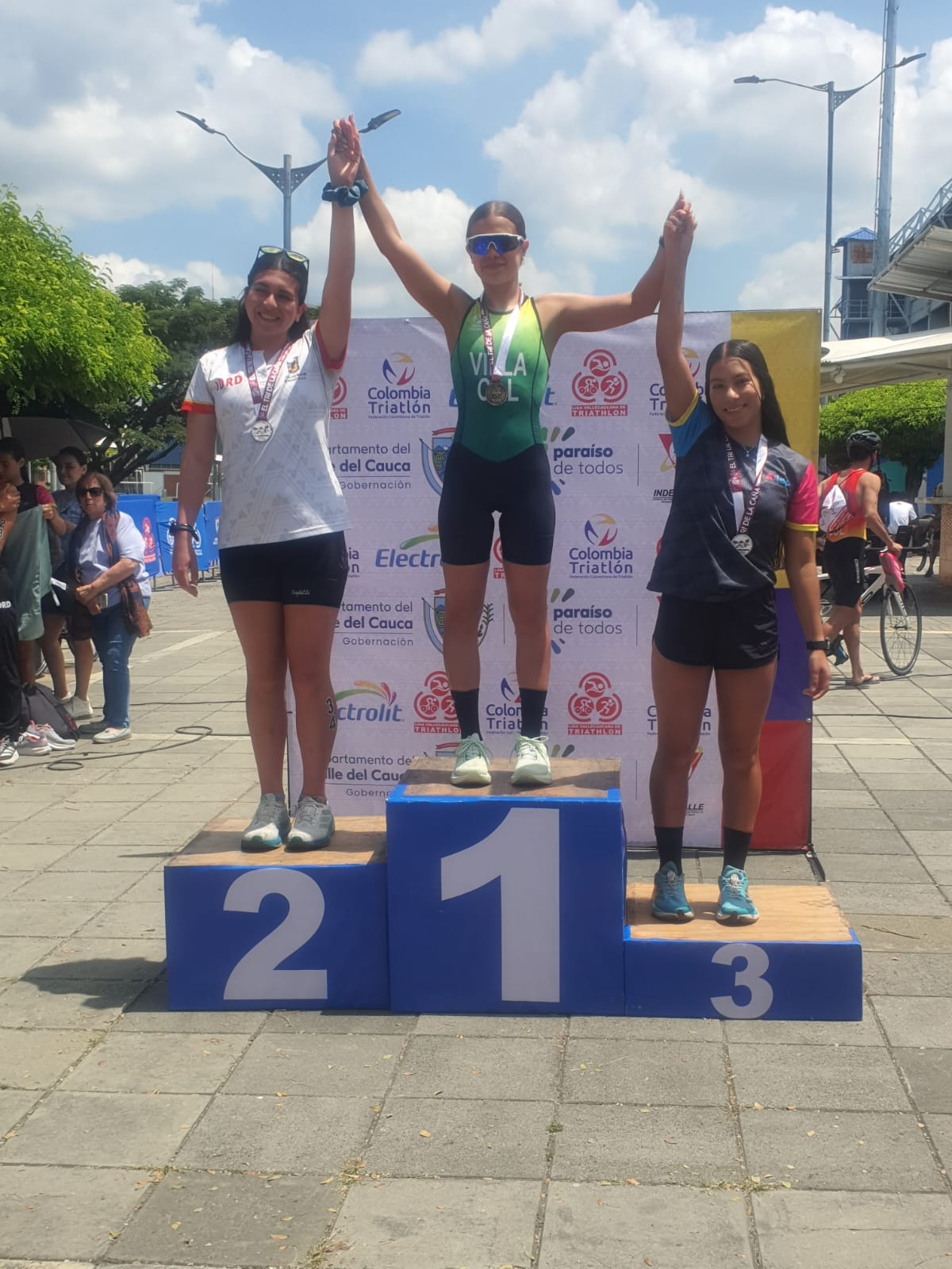 Caldas se destaca a nivel nacional con sobresalientes resultados en patinaje, downhill y triatlon