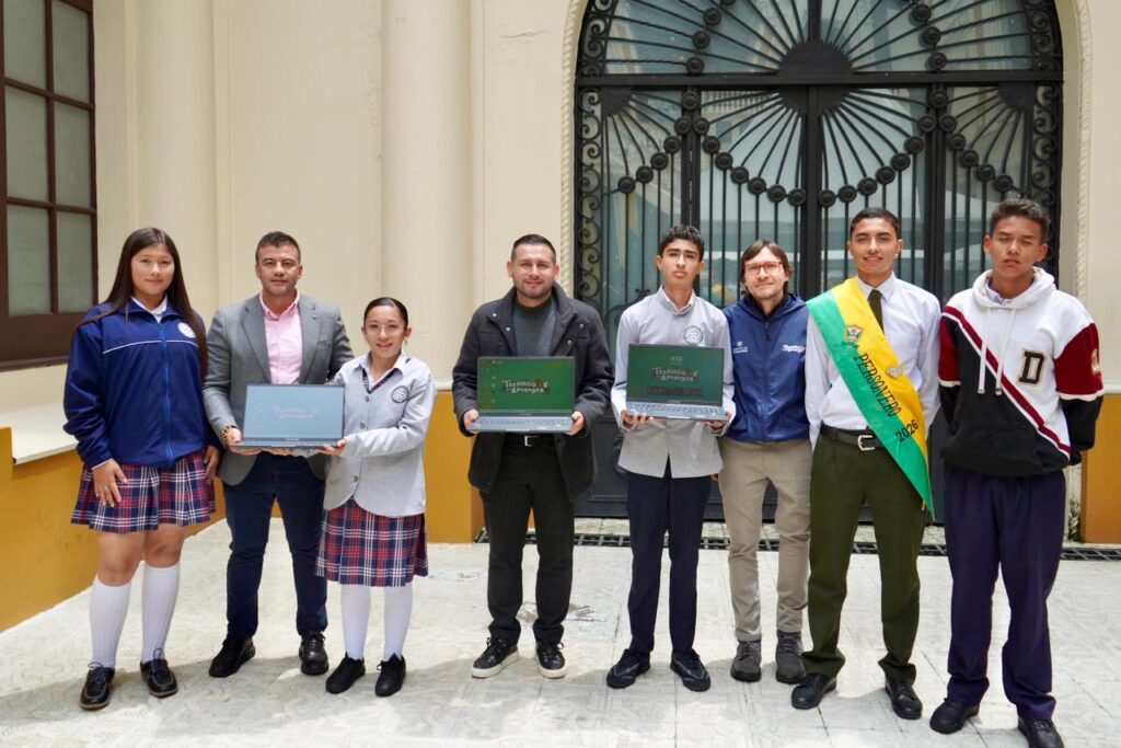 Caldas mejora sus resultados educativos y mantiene una red escolar solida: el analisis del nuevo boletin de Caldata
