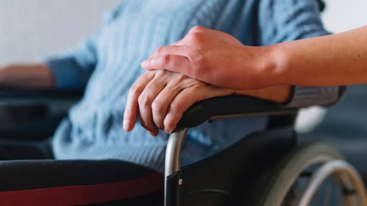 Territorial de Salud de Caldas orienta a la comunidad sobre el registro de cuidadores de personas con discapacidad