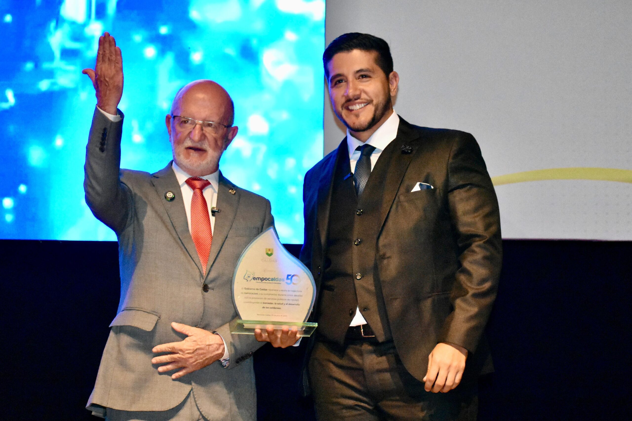 Empocaldas celebro 50 anos llevando bienestar, desarrollo y agua de calidad a los hogares caldenses