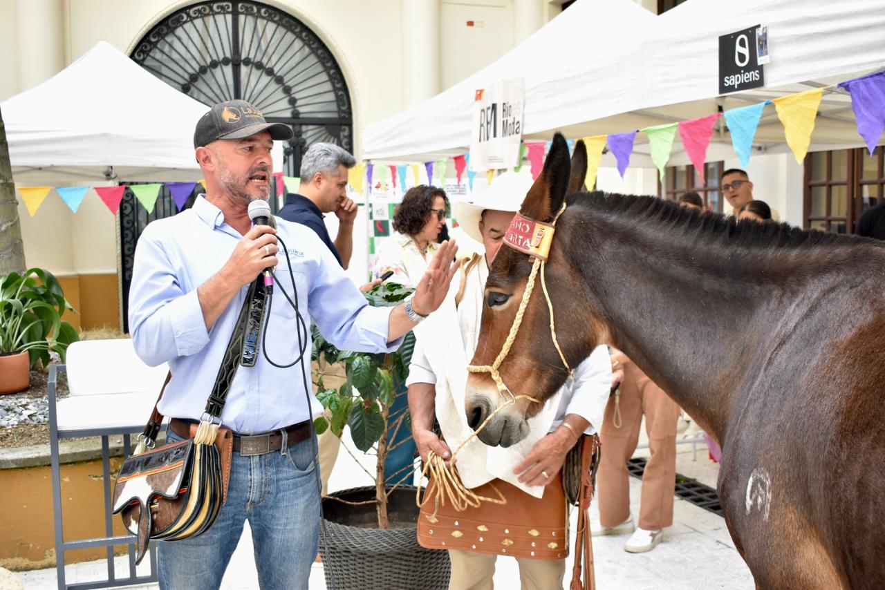 Mas de 30 empresarios mostraron el potencial turistico y empresarial del departamento en la feria Caldas es Natural