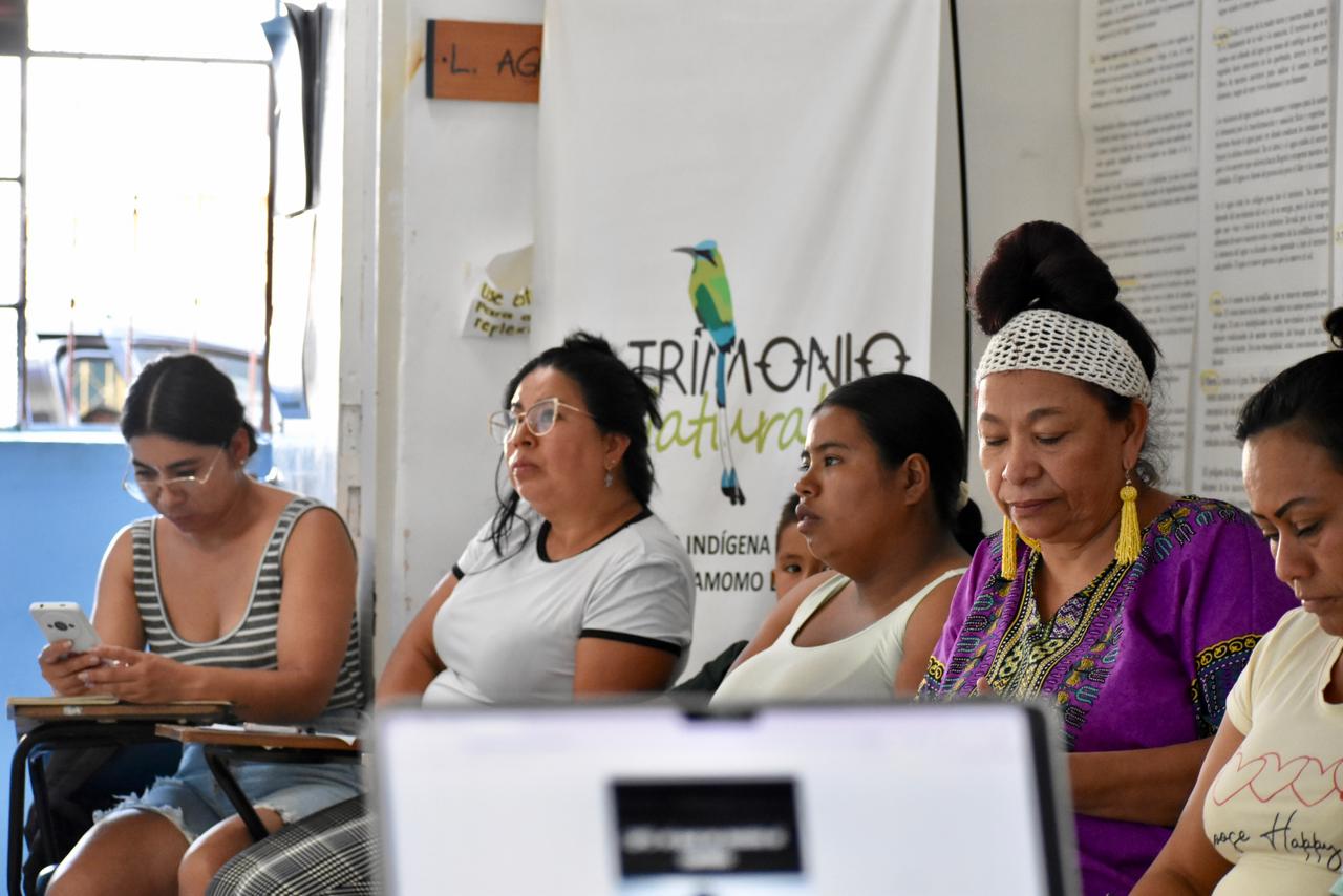 La Gobernacion de Caldas lleva herramientas de Inteligencia Artificial al territorio indigena de Canamomo Lomaprieta