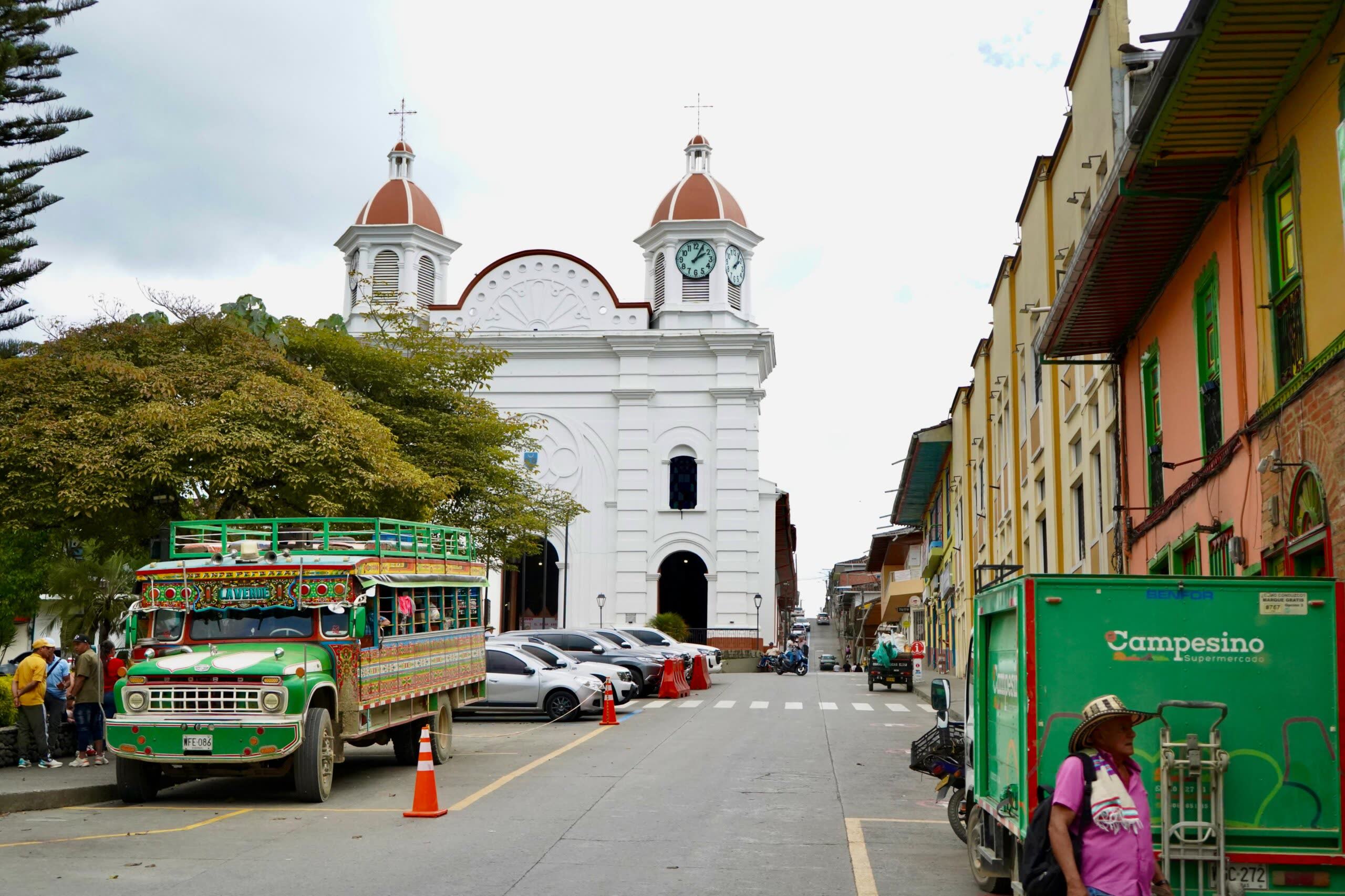 Este puente festivo descubra el norte de Caldas, un destino donde la tradicion, el patrimonio y la naturaleza crean experiencias inolvidables