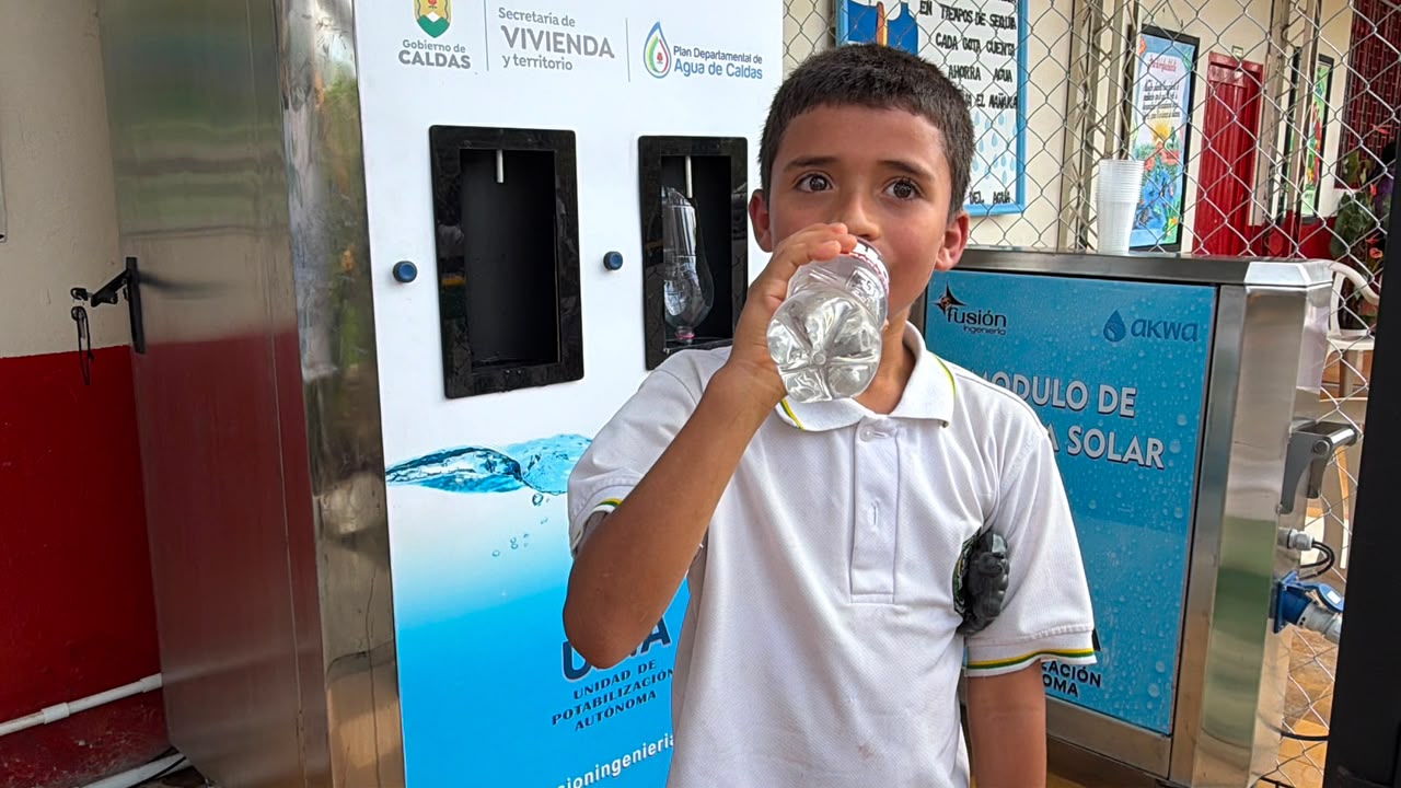Agua potable transforma la vida de 68 estudiantes rurales en Filadelfia gracias al Gobierno de Caldas