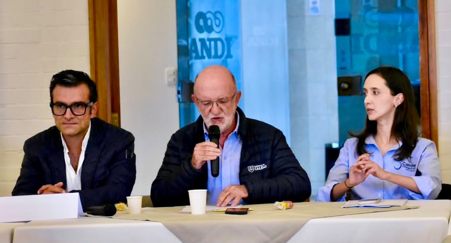 Gobernacion y gremios de Caldas articulan esfuerzos para la recuperacion economica y productiva tras el terremoto