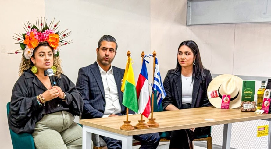 De la mano del Gobierno de Caldas, Salamina fortalece sus lazos internacionales con su homonima en Grecia y abre un nuevo espacio de reactivacion