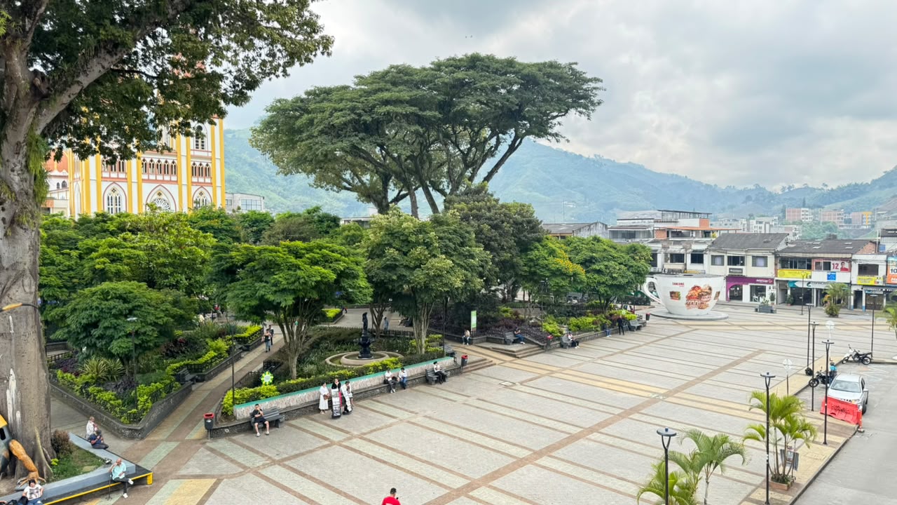 Distritos de Reactivacion por Caldas, la nueva estrategia de la Gobernacion y la Industria Licorera para la promocion empresarial y comercial tras el terremoto