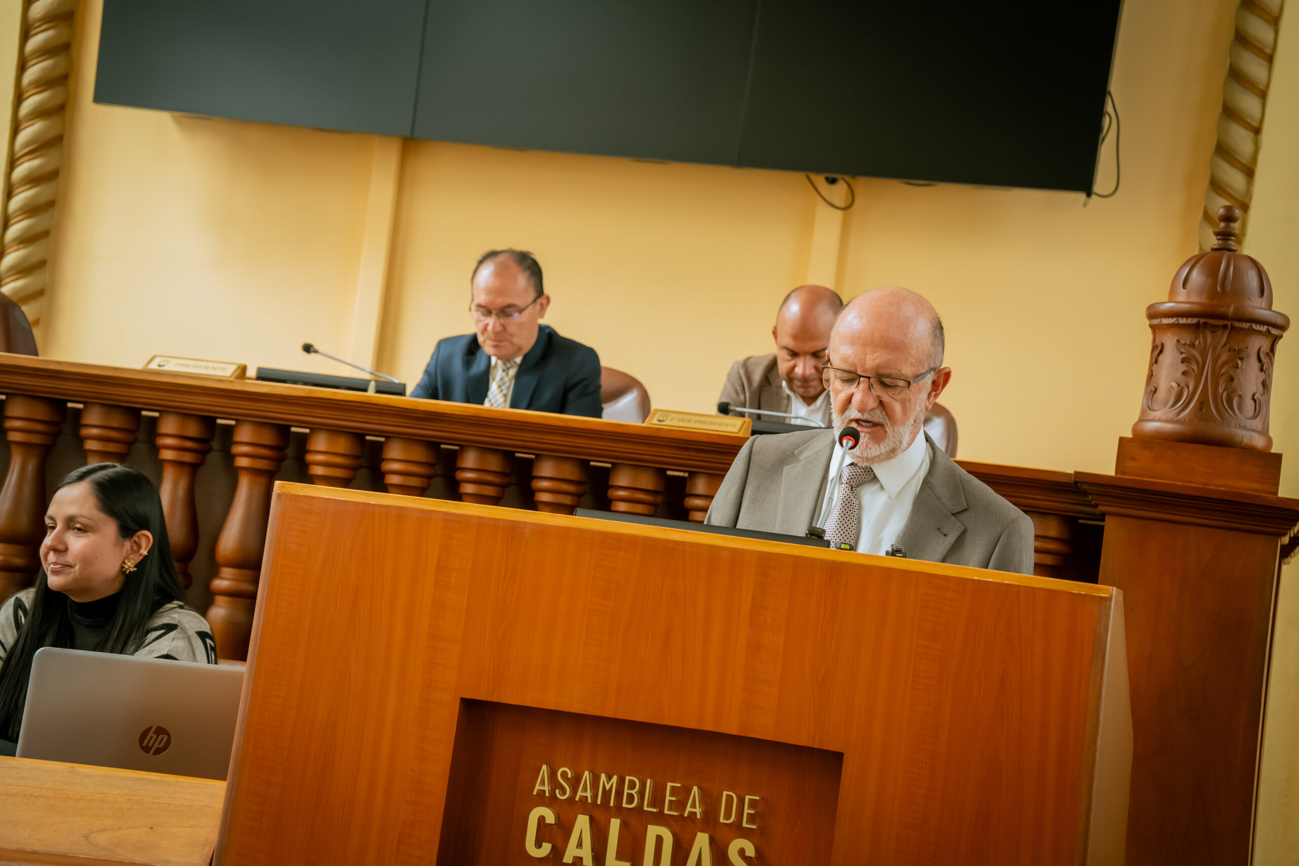 Gobierno de Caldas presento ante la Asamblea un proyecto que busca otorgar beneficios tributarios en medio del decreto de emergencia