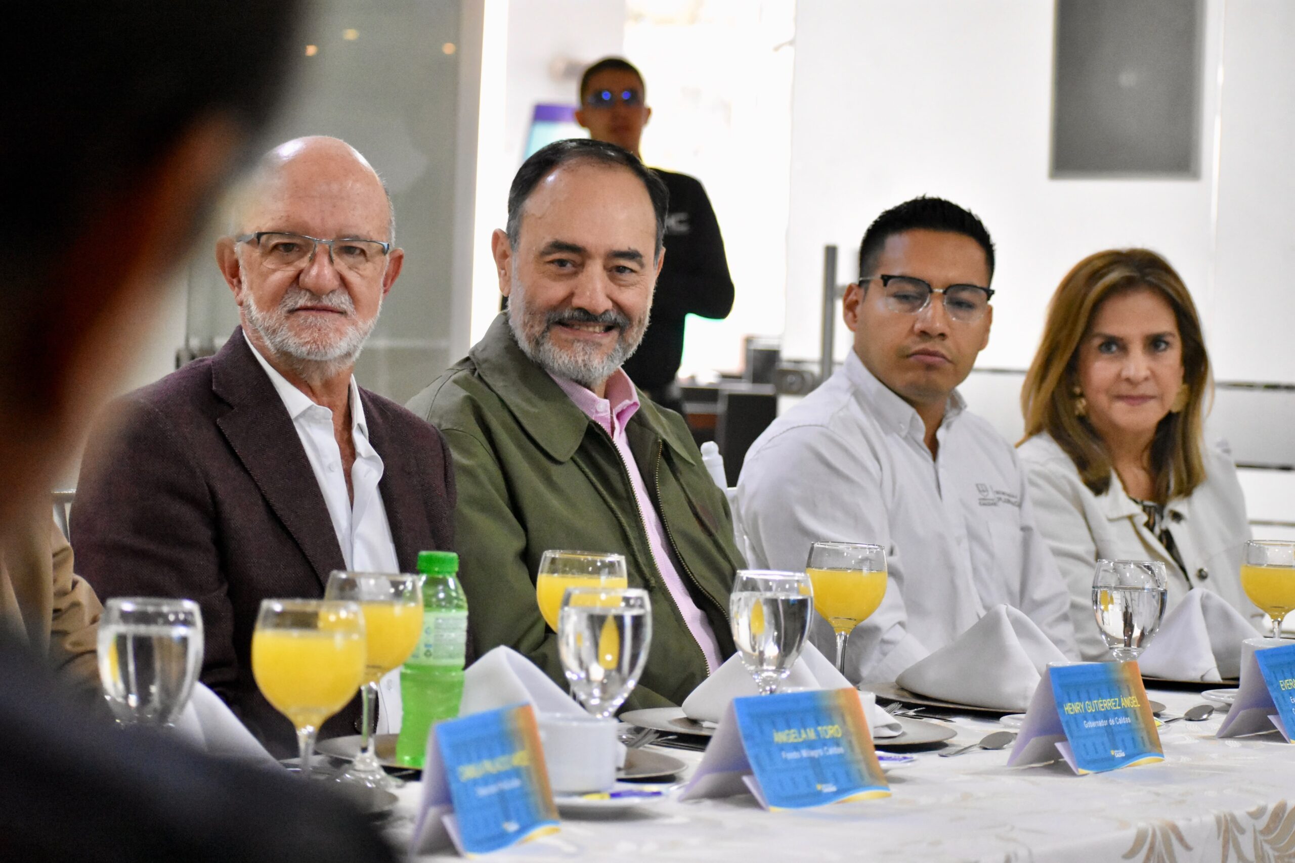 Gobierno de Caldas presento al Fondo Milagro la ruta de reconstruccion y las necesidades del departamento